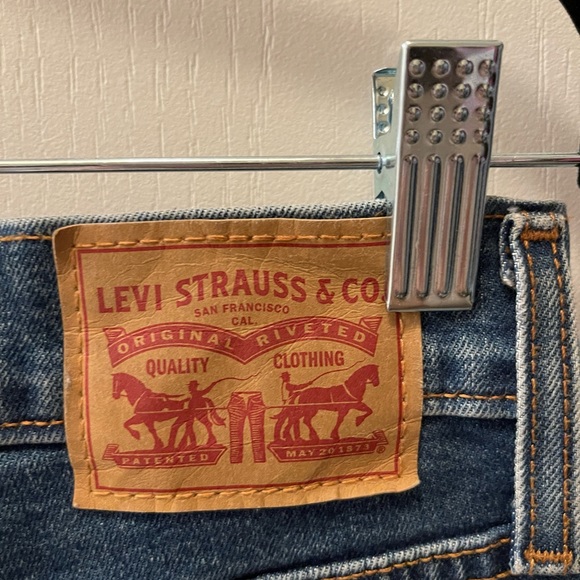 Levi’s Wedgie Skinny Jeans - Picture 2 of 3